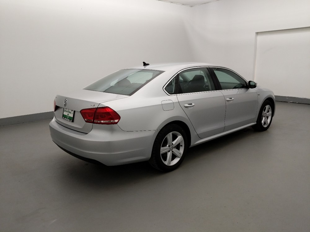 2015 Volkswagen Passat - Passenger Rear Side