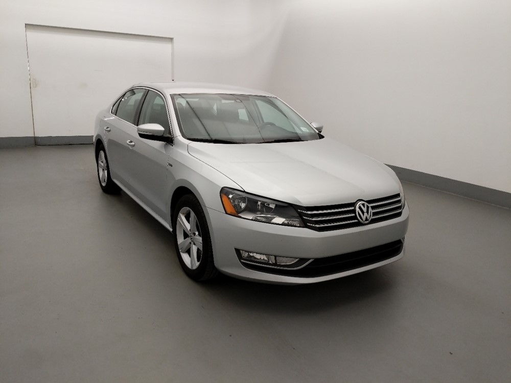 2015 Volkswagen Passat - Passenger Front Bumper