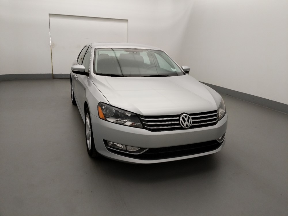 2015 Volkswagen Passat - Passenger Front Hood