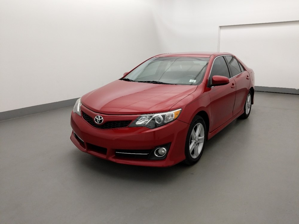 Used 2014 Toyota Camry Driver Front Bumper