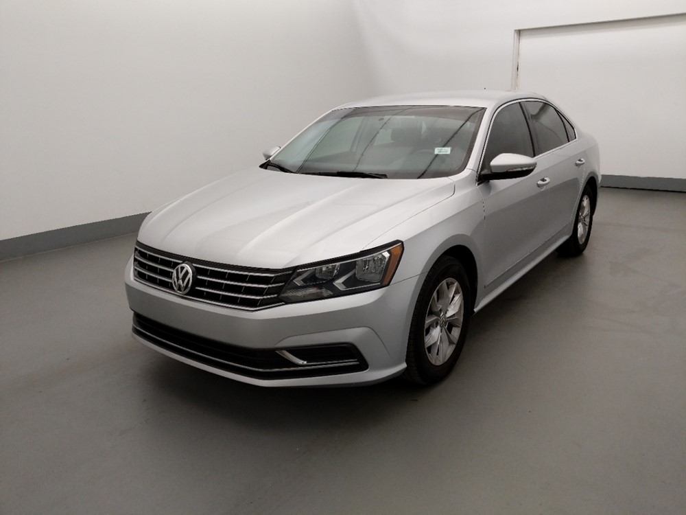 Used 2016 Volkswagen Passat Driver Front Bumper
