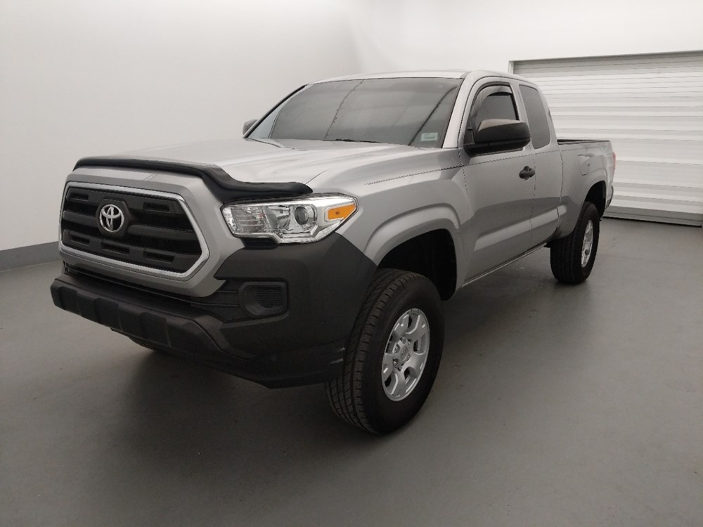 Used 2017 Toyota Tacoma Driver Front Bumper