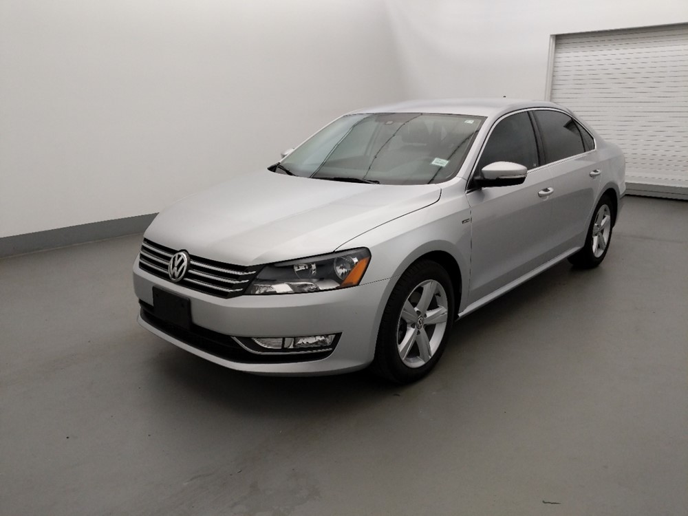 Used 2015 Volkswagen Passat Driver Front Bumper