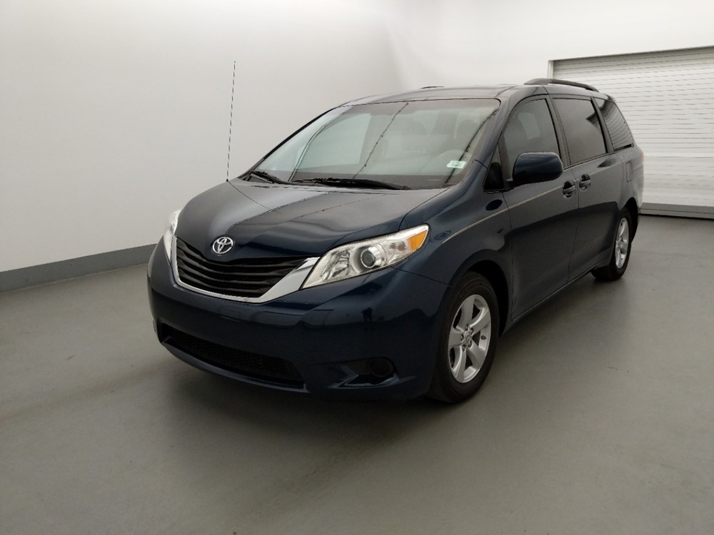 Used 2011 Toyota Sienna Driver Front Bumper