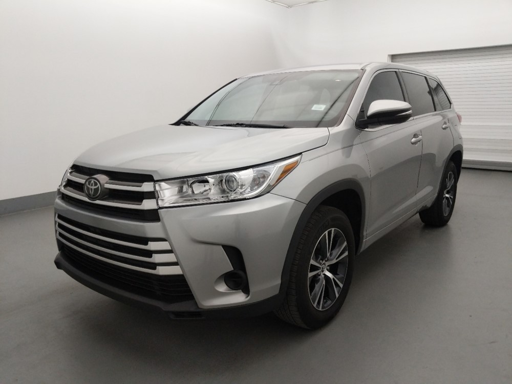 Used 2017 Toyota Highlander Driver Front Bumper