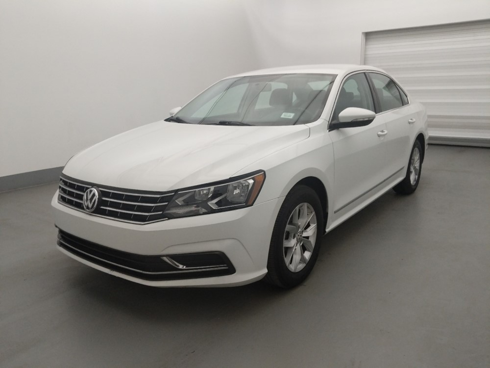 Used 2016 Volkswagen Passat Driver Front Bumper