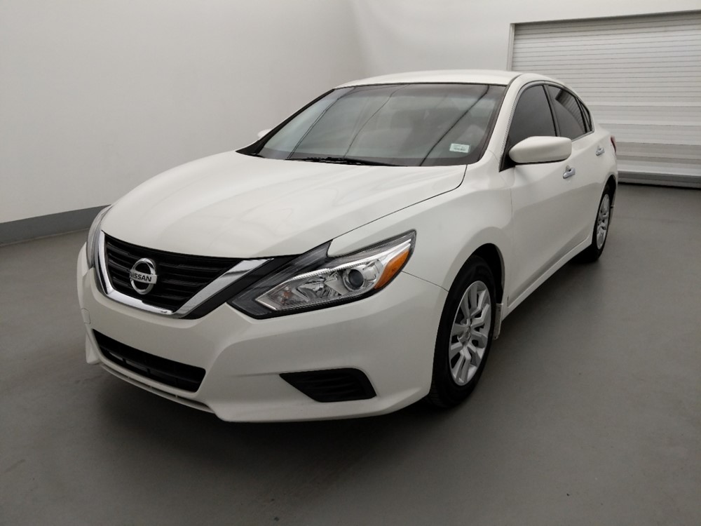 Used 2017 Nissan Altima Driver Front Bumper