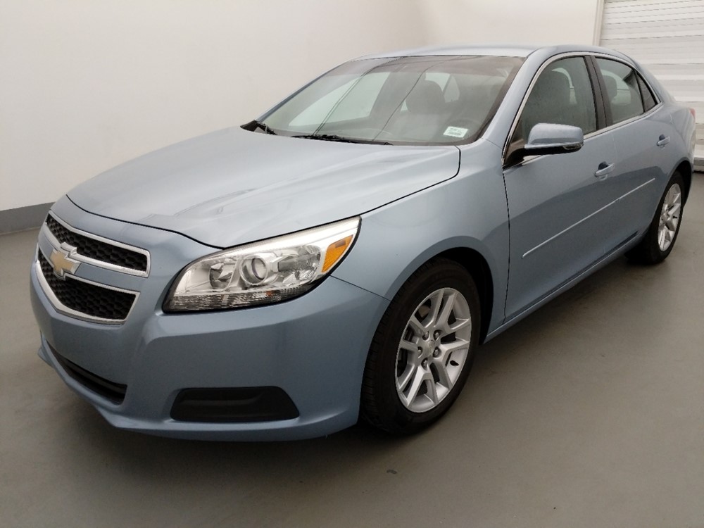 Used 2013 Chevrolet Malibu Driver Front Bumper
