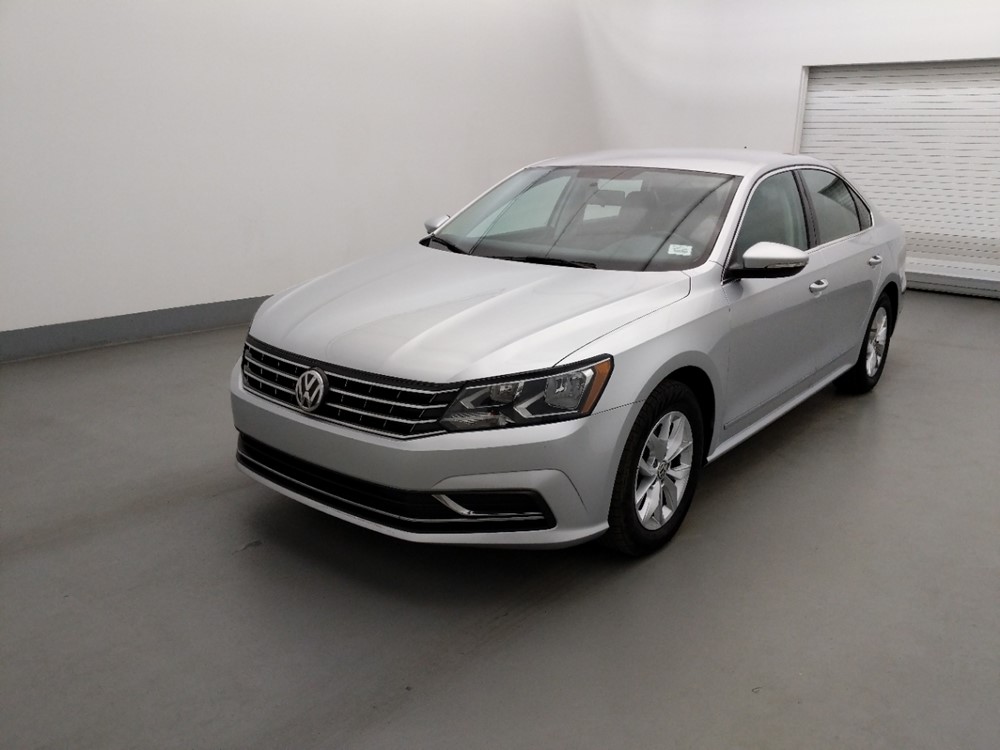 Used 2017 Volkswagen Passat Driver Front Bumper
