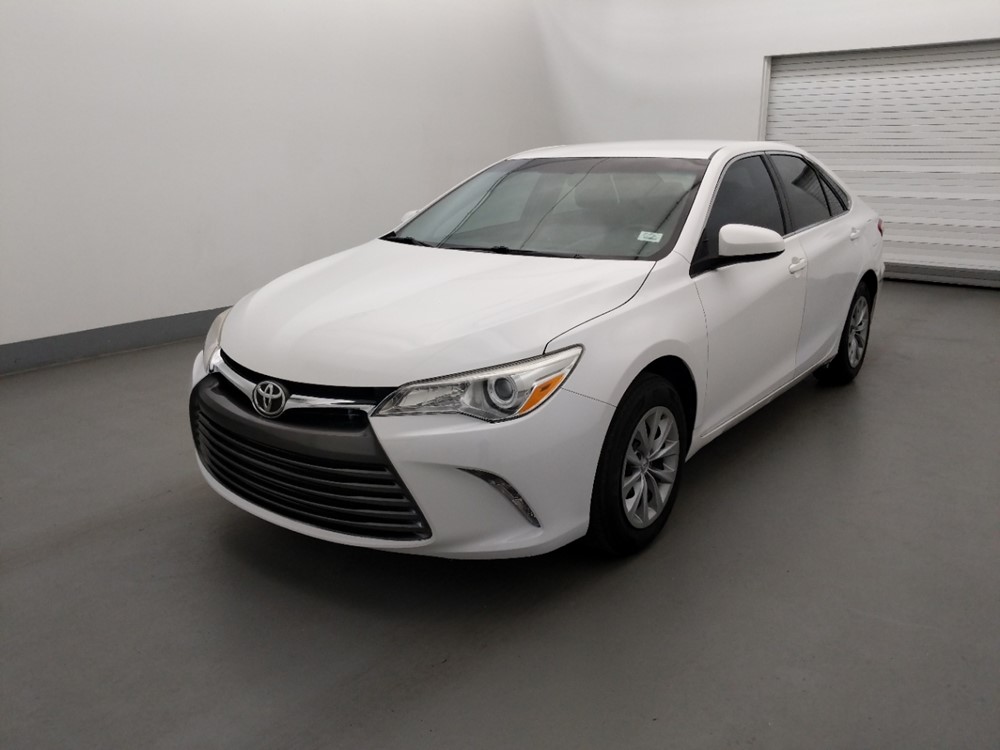 Used 2016 Toyota Camry Driver Front Bumper