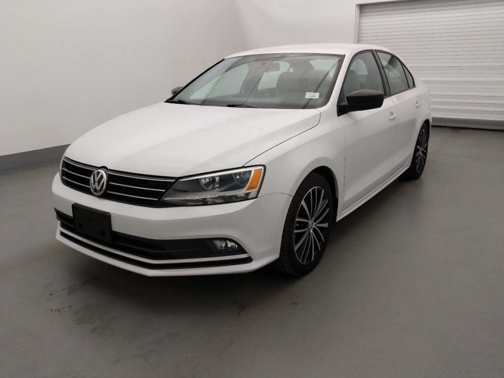 Used 2016 Volkswagen Jetta Driver Front Bumper