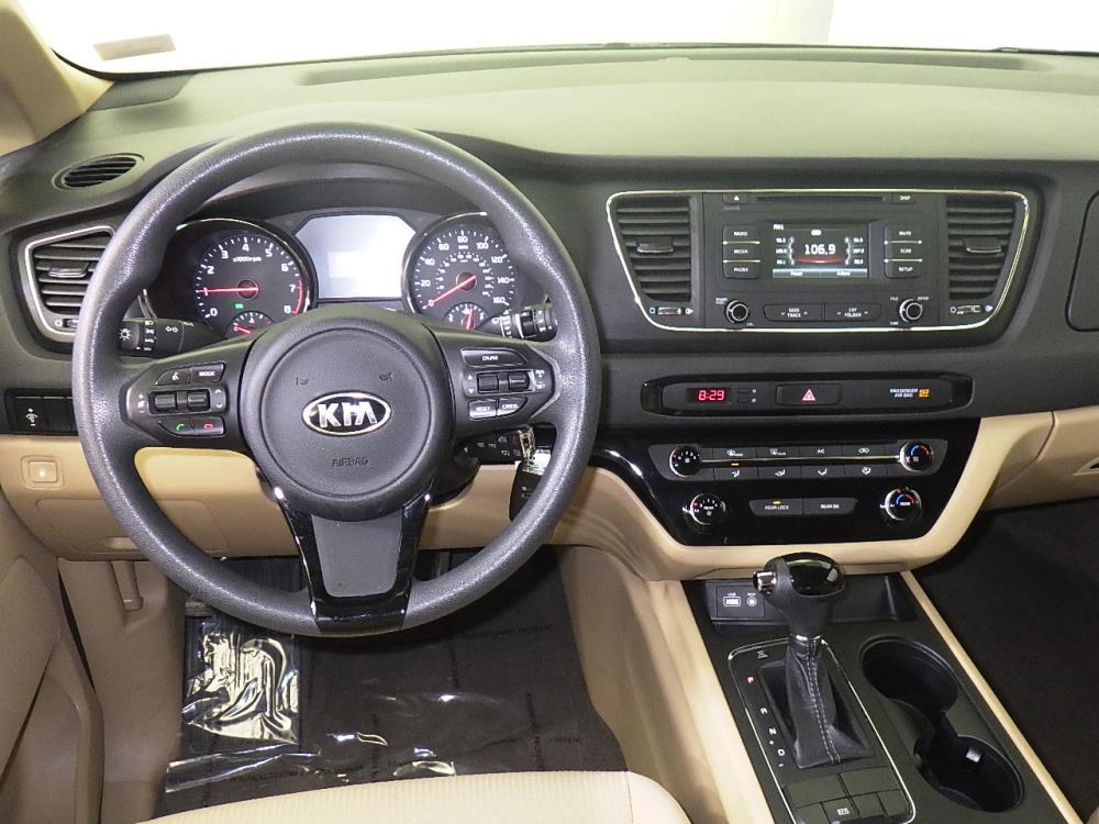2017 Kia Sedona - Driver Dash