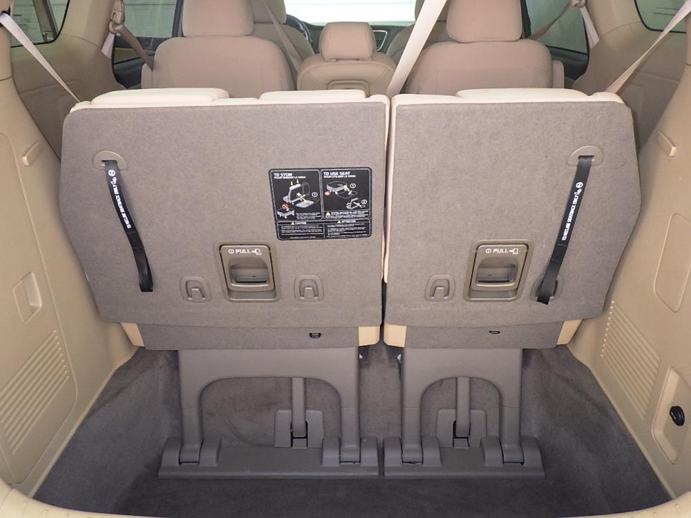 2017 Kia Sedona - Trunk