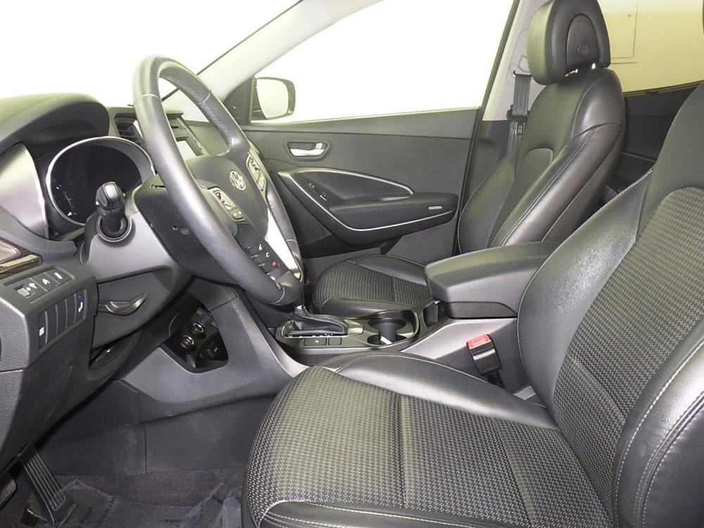 2014 Hyundai Santa Fe - Driver Front Seat