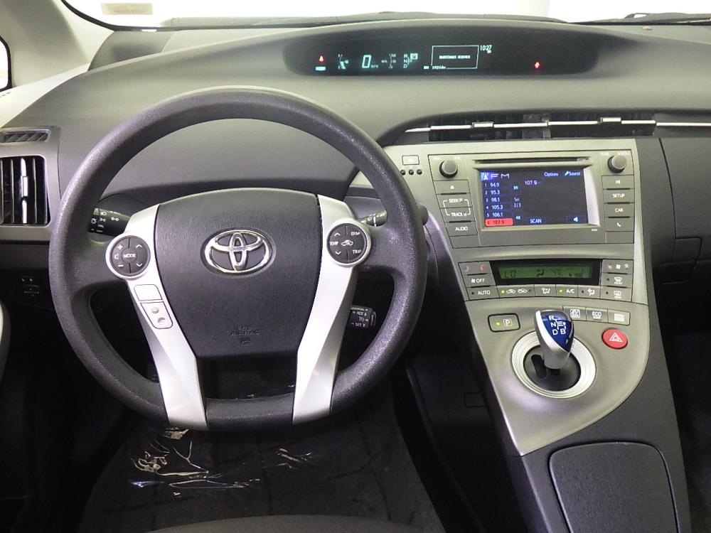 2015 Toyota Prius - Driver Dash
