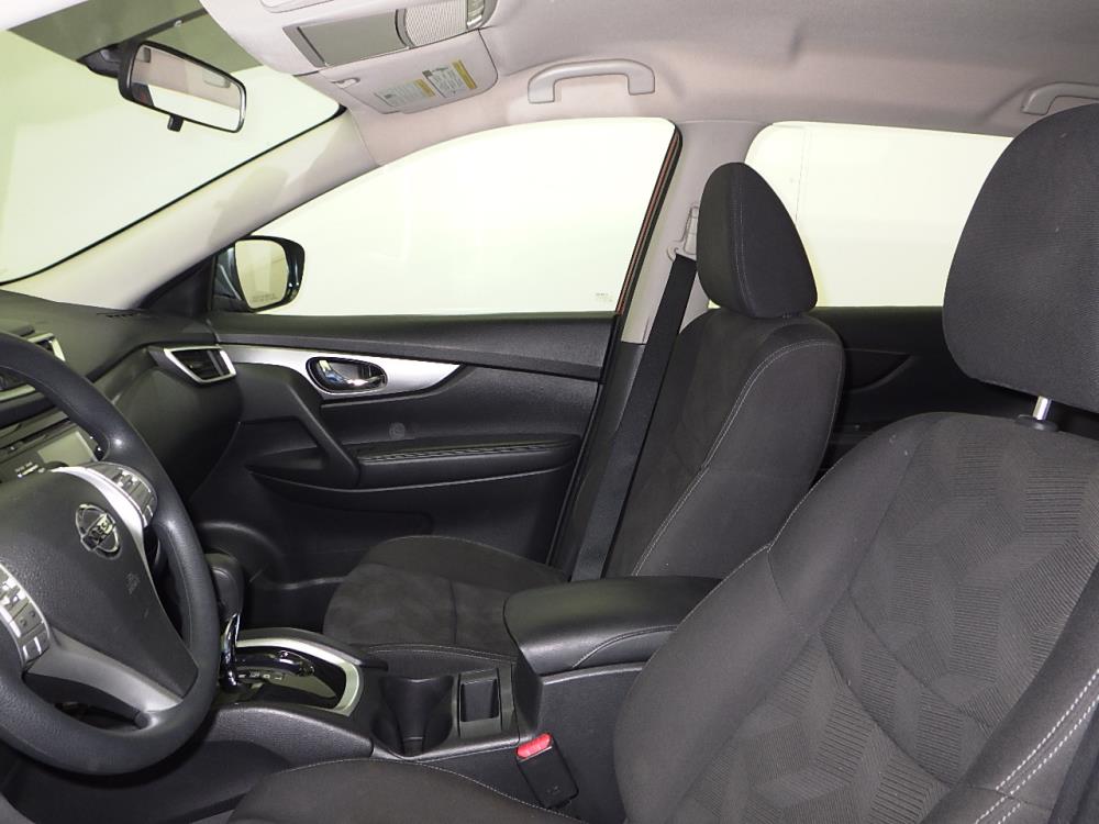 2016 Nissan Rogue - Driver Front Seat