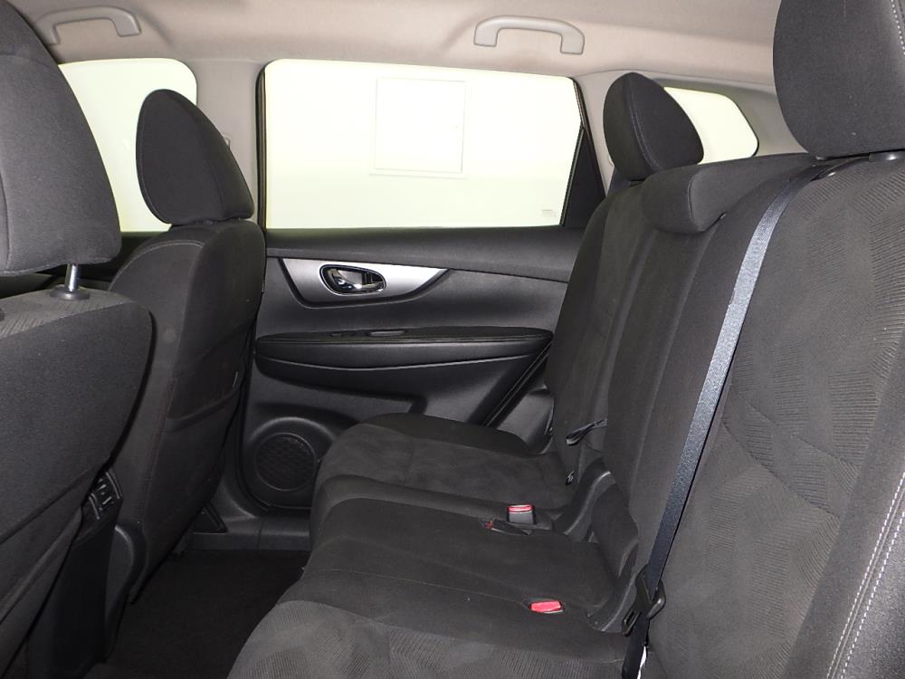 2016 Nissan Rogue - Driver Rear Seat