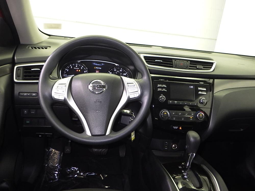 2016 Nissan Rogue - Driver Dash