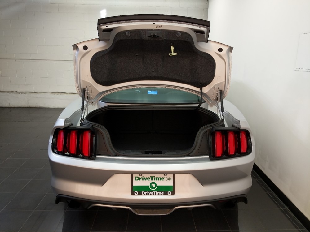 2017 Ford Mustang - Trunk