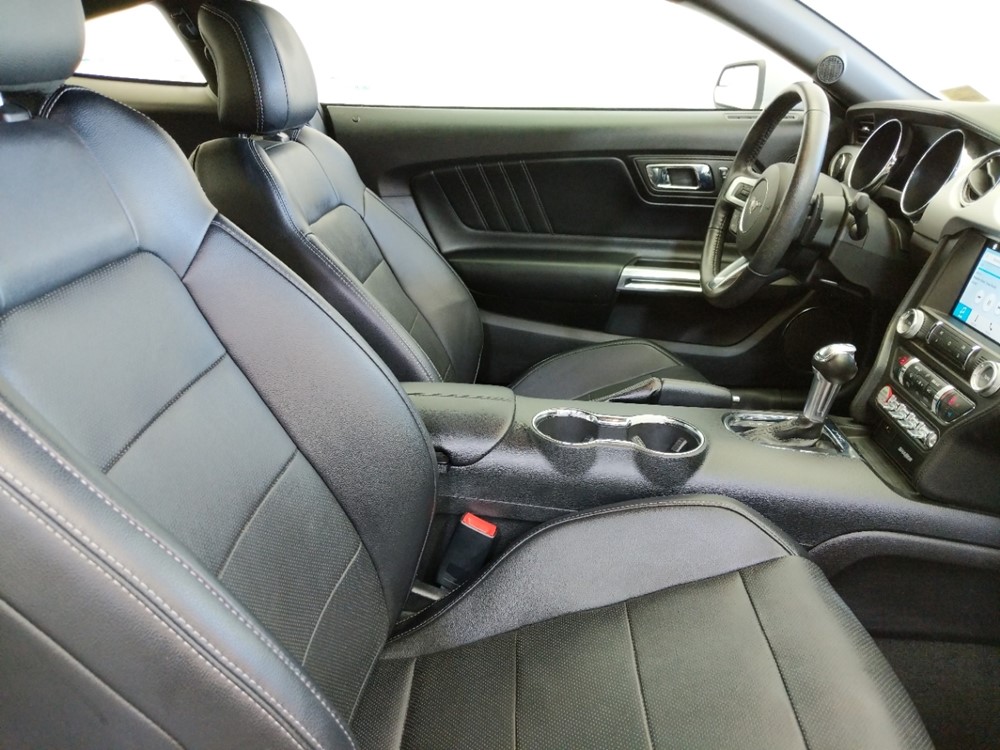 2017 Ford Mustang - Driver Dash