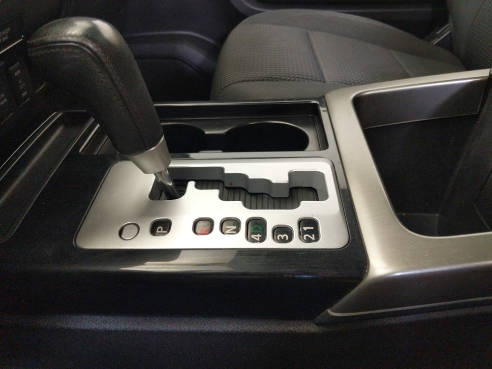 2015 Nissan Titan - Center Console/Cup Holders