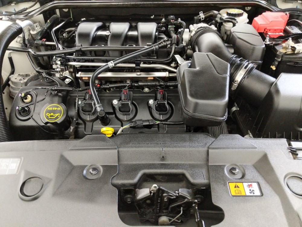 2016 Ford Taurus - Engine