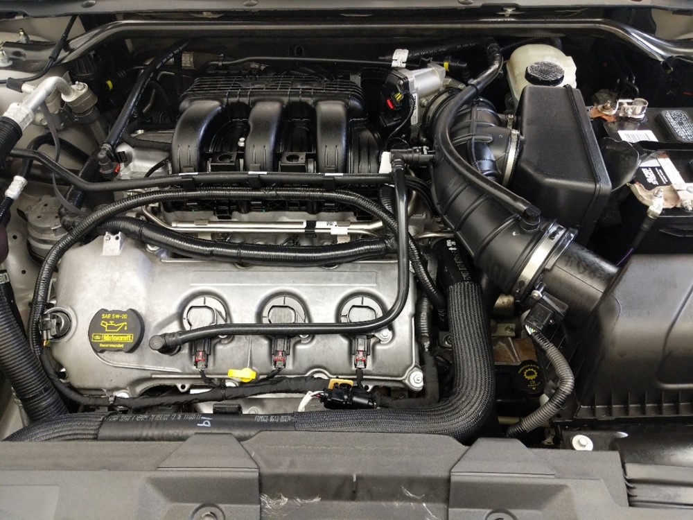 2012 Ford Taurus - Engine