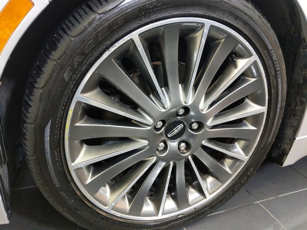 2014 Lincoln MKZ - Wheel
