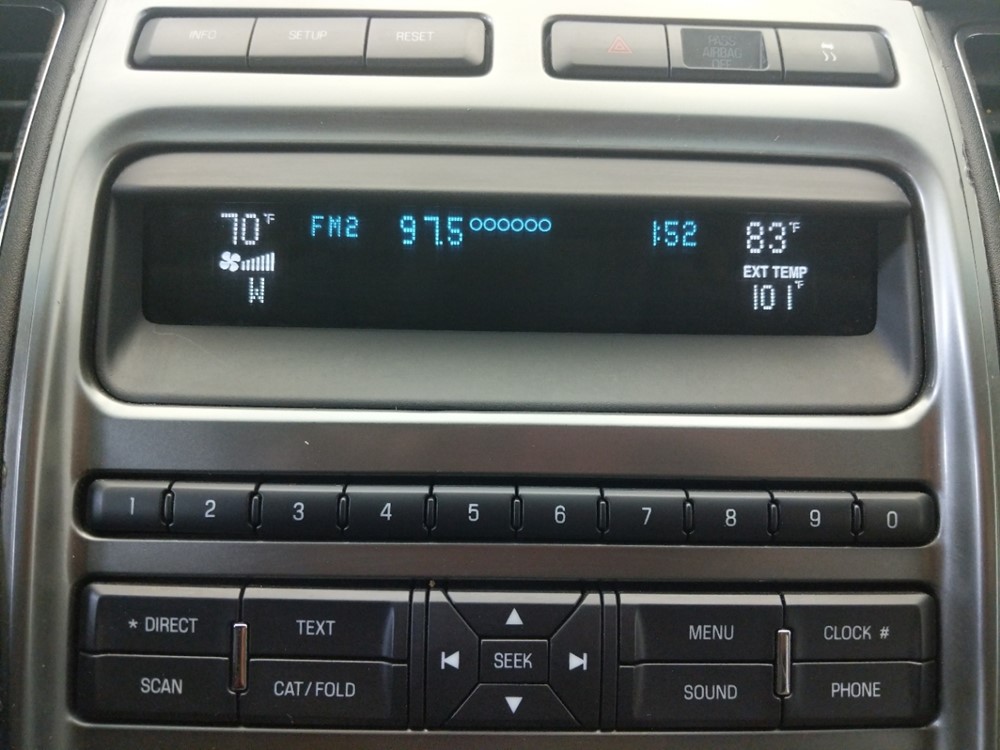 2010 Ford Taurus - Stereo Package