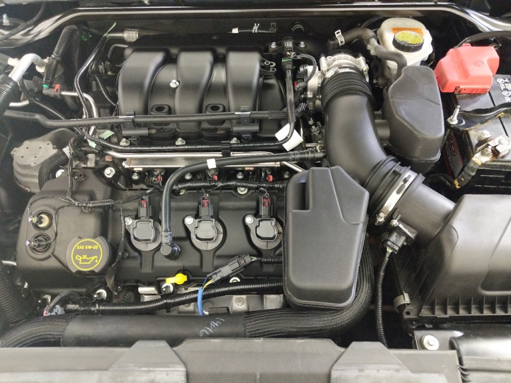 2014 Ford Taurus - Engine