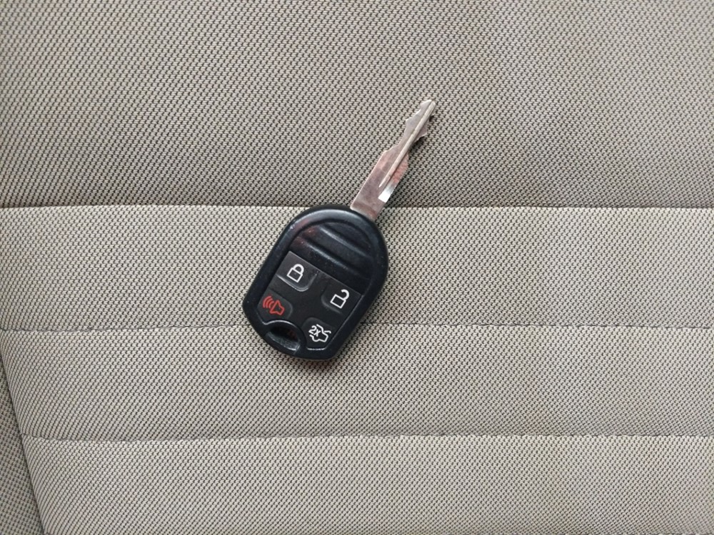 2014 Ford Taurus - Keys