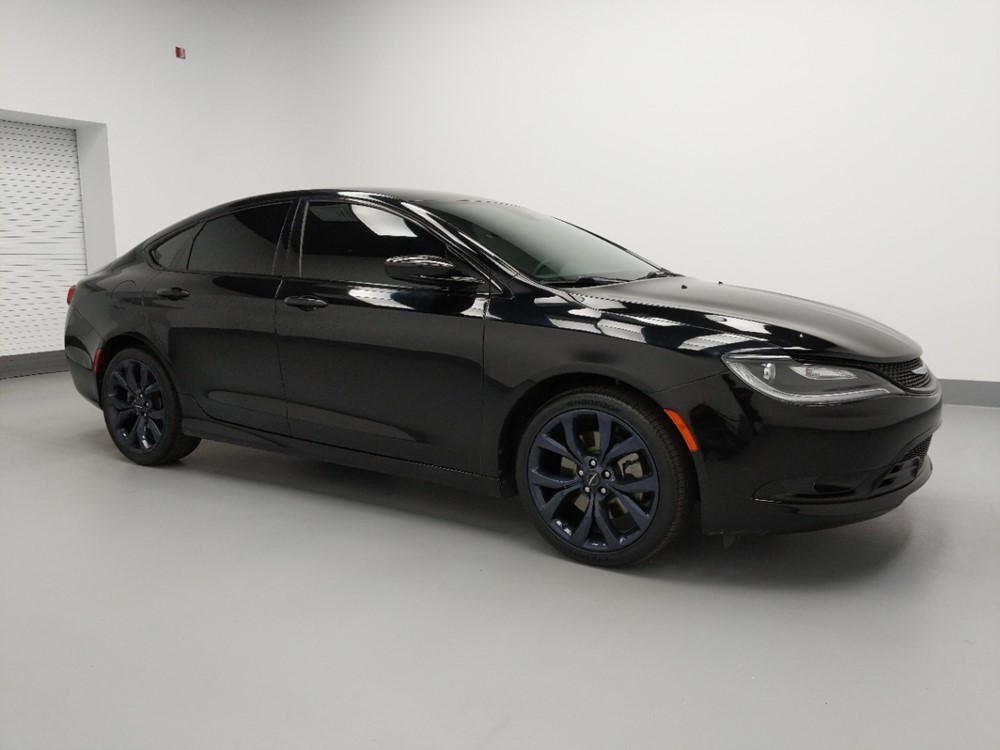 2016 Chrysler 200 - Passenger Front Side