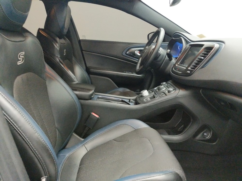 2016 Chrysler 200 - Passenger Front Seat