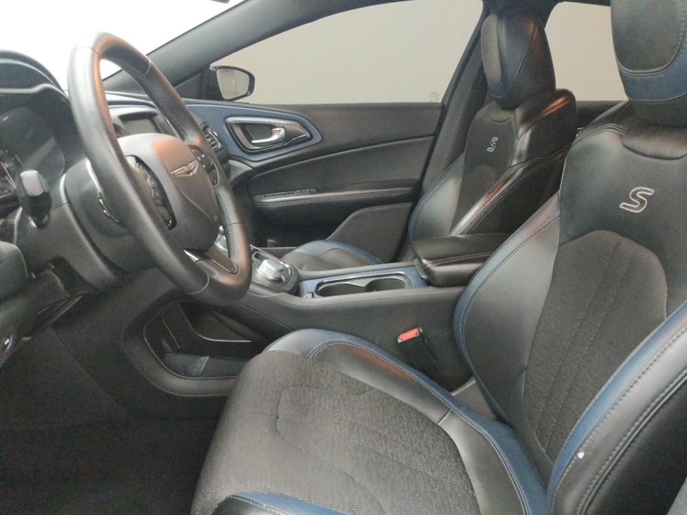 2016 Chrysler 200 - Driver Front Seat