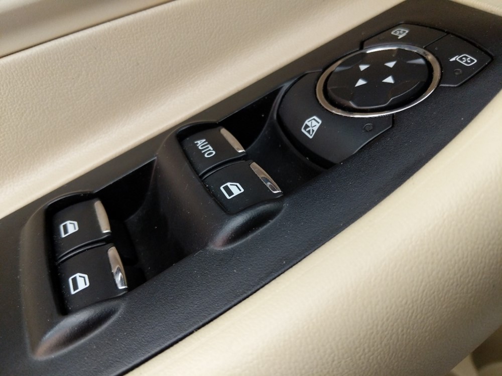 2015 Ford Taurus - Driver Power Windows/Lock Control