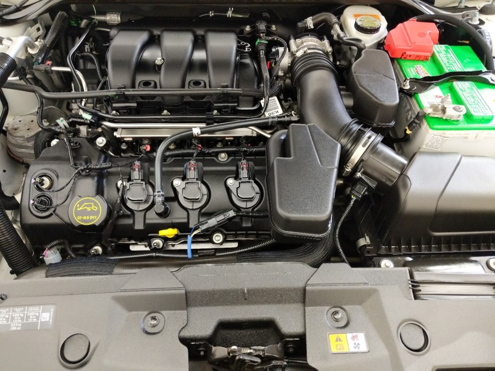 2015 Ford Taurus - Engine