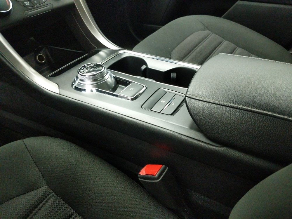 2017 Ford Fusion - Center Console/Cup Holders