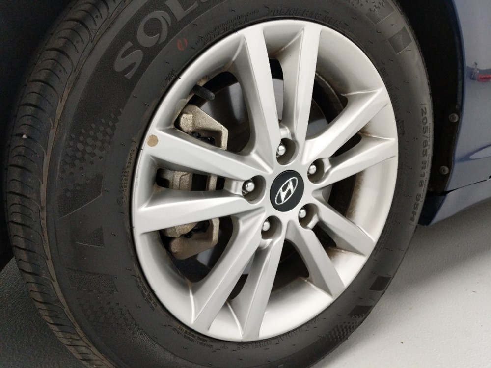 2017 Hyundai Sonata - Wheel