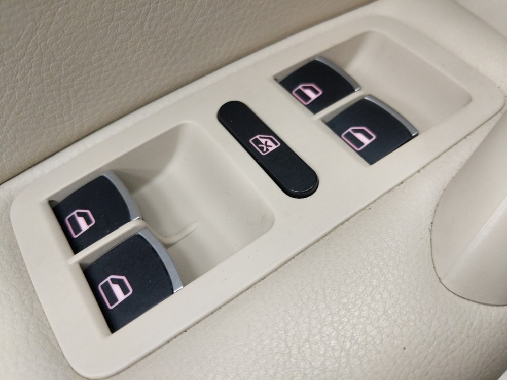 2014 Volkswagen Passat - Driver Power Windows/Lock Control