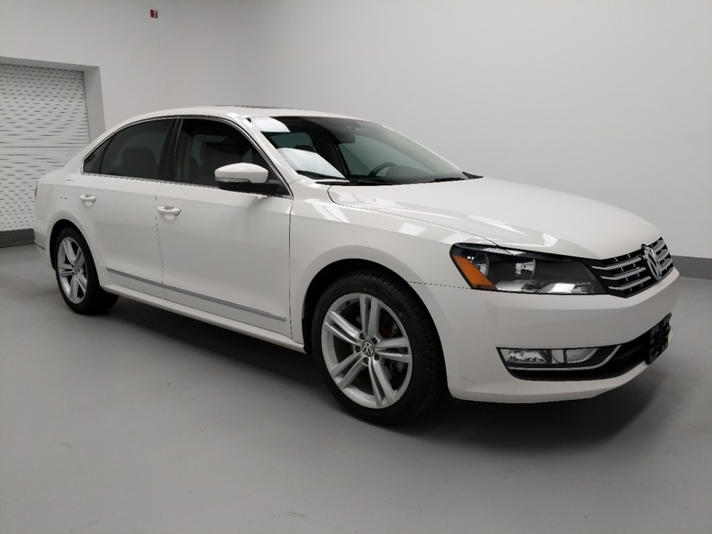 2014 Volkswagen Passat - Passenger Front Side