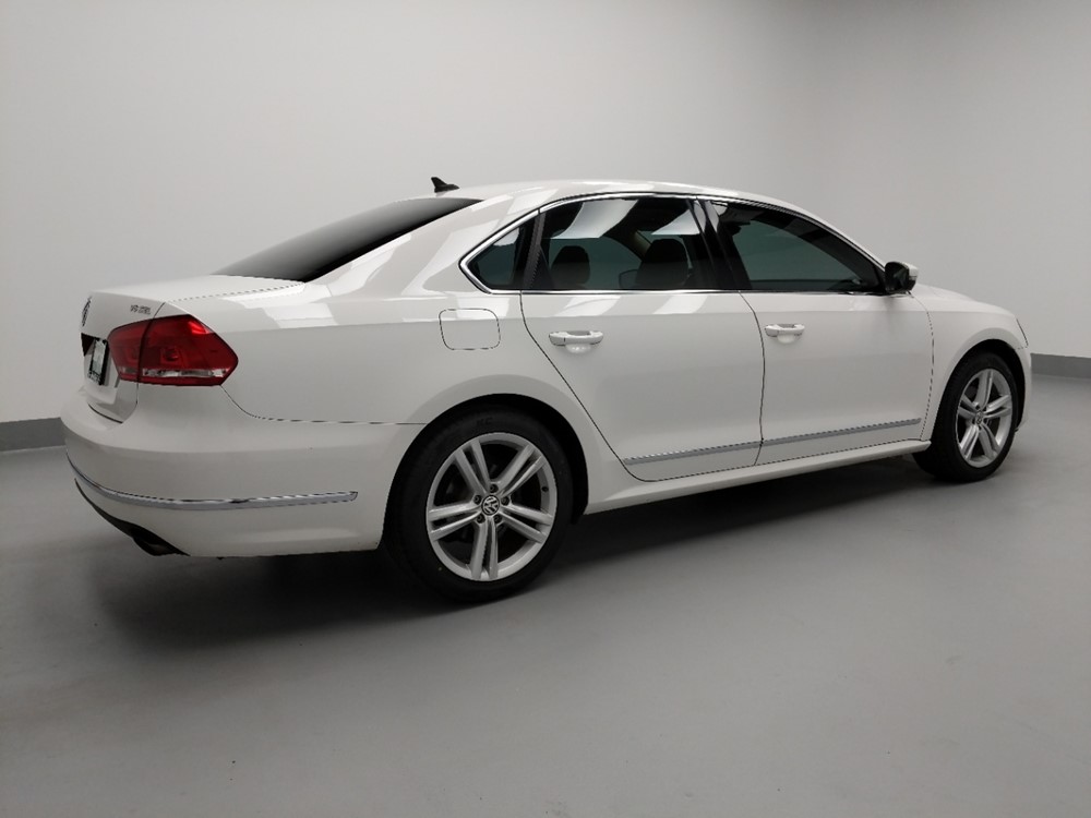2014 Volkswagen Passat - Passenger Rear Side
