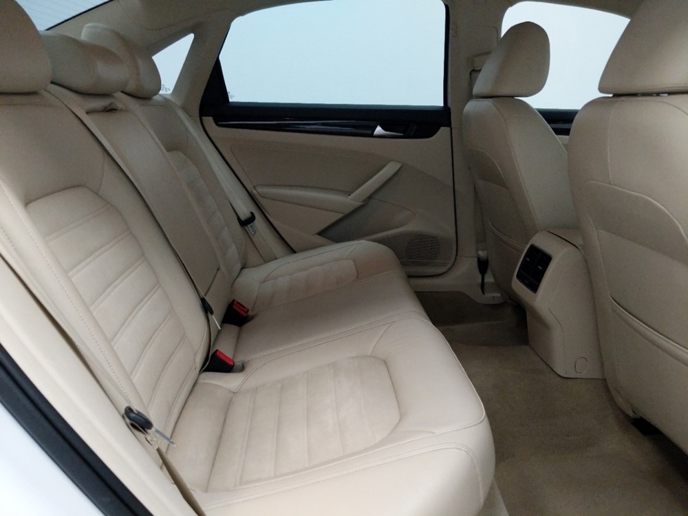 2014 Volkswagen Passat - Passenger Rear Seat