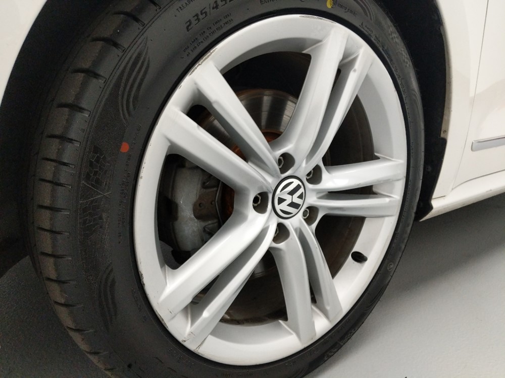 2014 Volkswagen Passat - Wheel