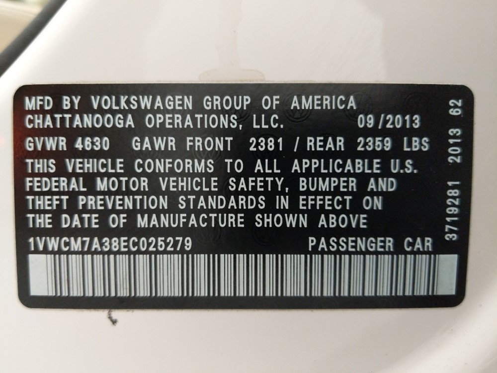 2014 Volkswagen Passat - VIN Plate