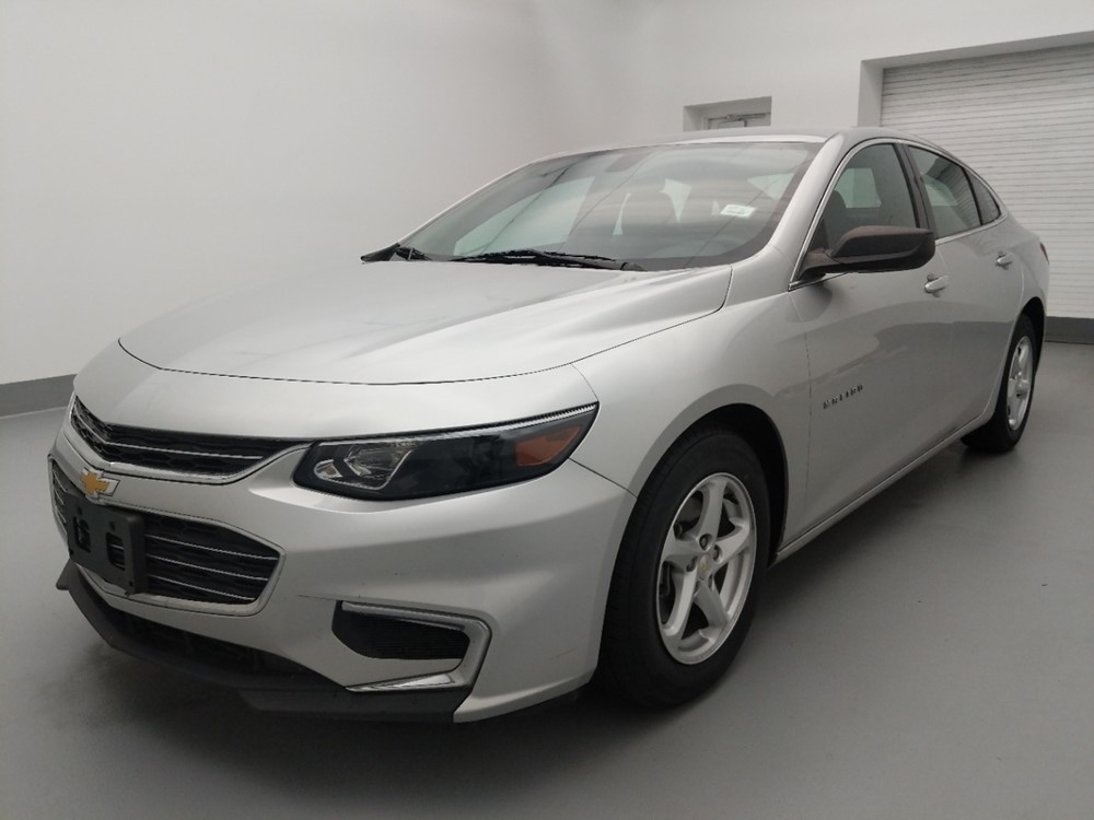 Used 2017 Chevrolet Malibu Driver Front Bumper