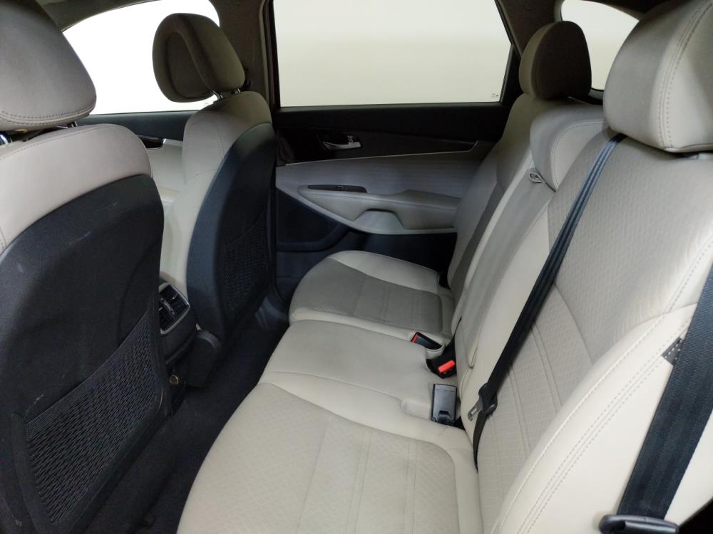 2017 Kia Sorento - Driver Rear Seat