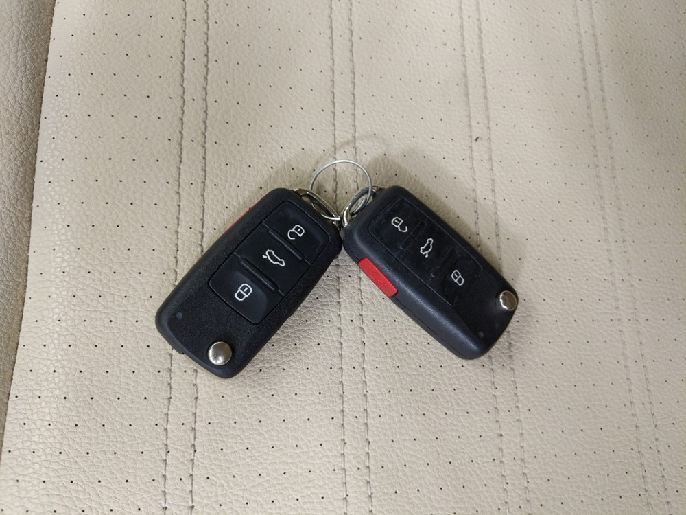 2011 Volkswagen Jetta - Keys