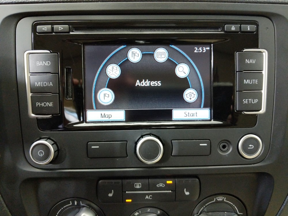 2011 Volkswagen Jetta - Stereo Package