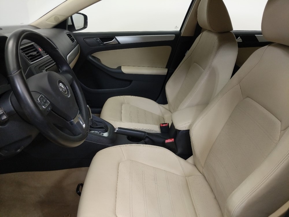 2011 Volkswagen Jetta - Driver Front Seat