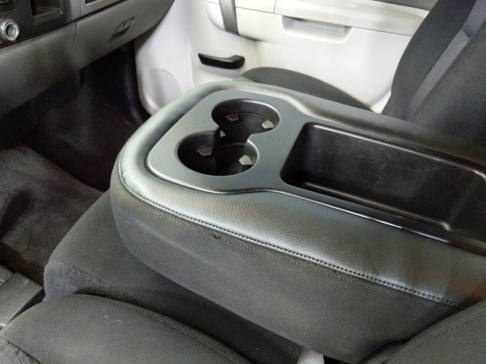 2011 Chevrolet Silverado 1500 - Center Console/Cup Holders
